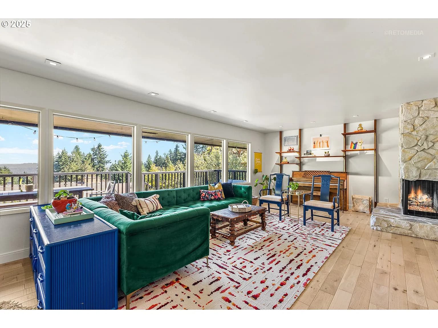 2090 Valley View Dr - Thumbnail 6