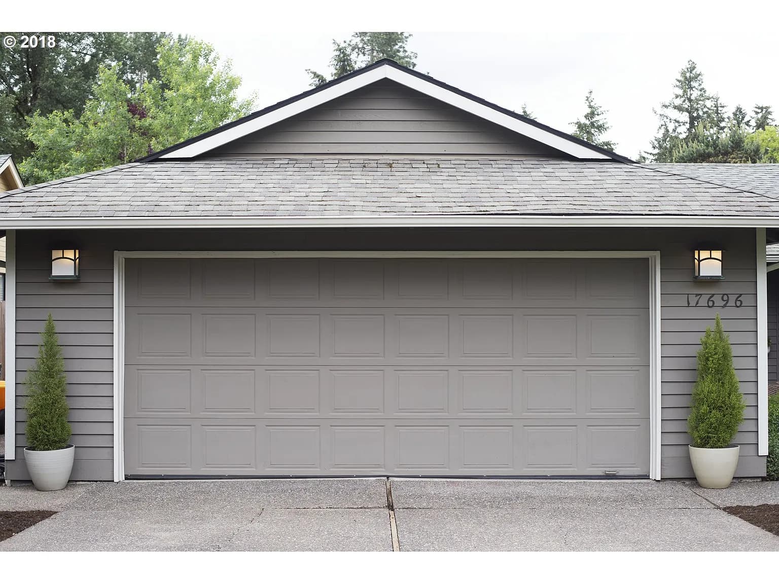 17696 SW Janell Ct - Thumbnail 3