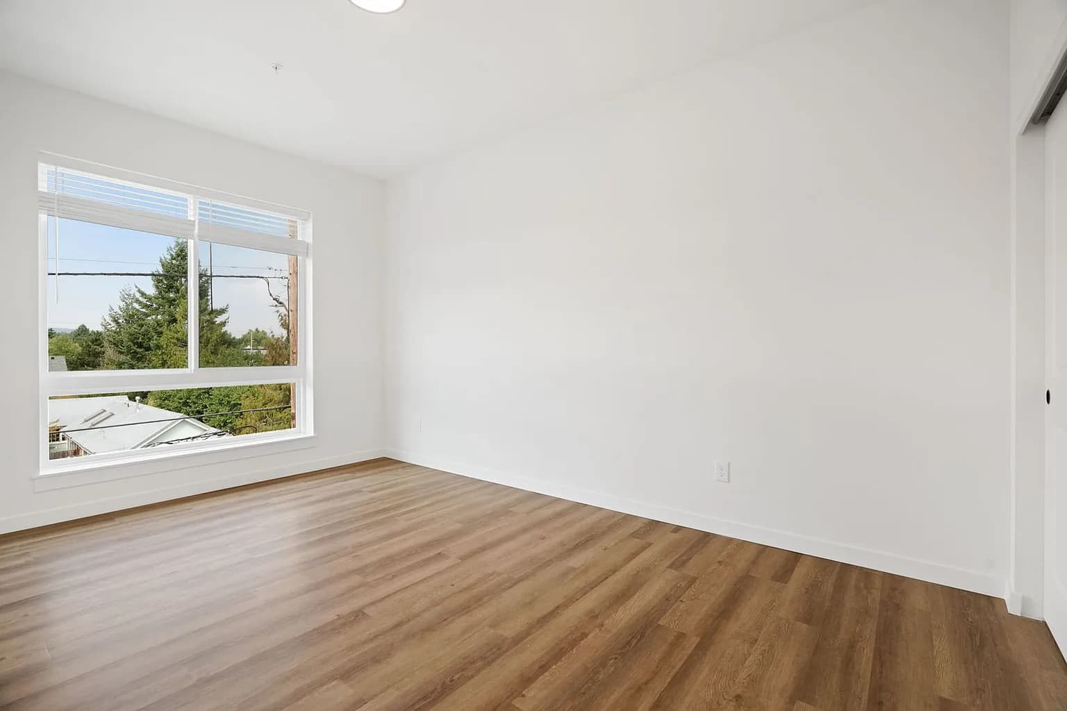 1250 N Bryant St #306 - Thumbnail 5