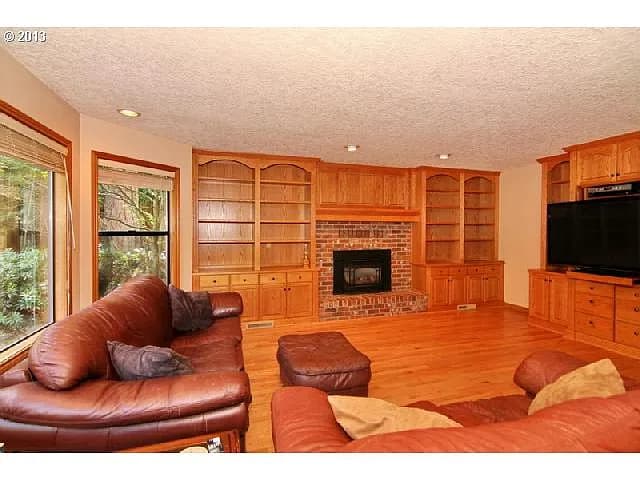 1213 Stonehaven Ct - Thumbnail 4
