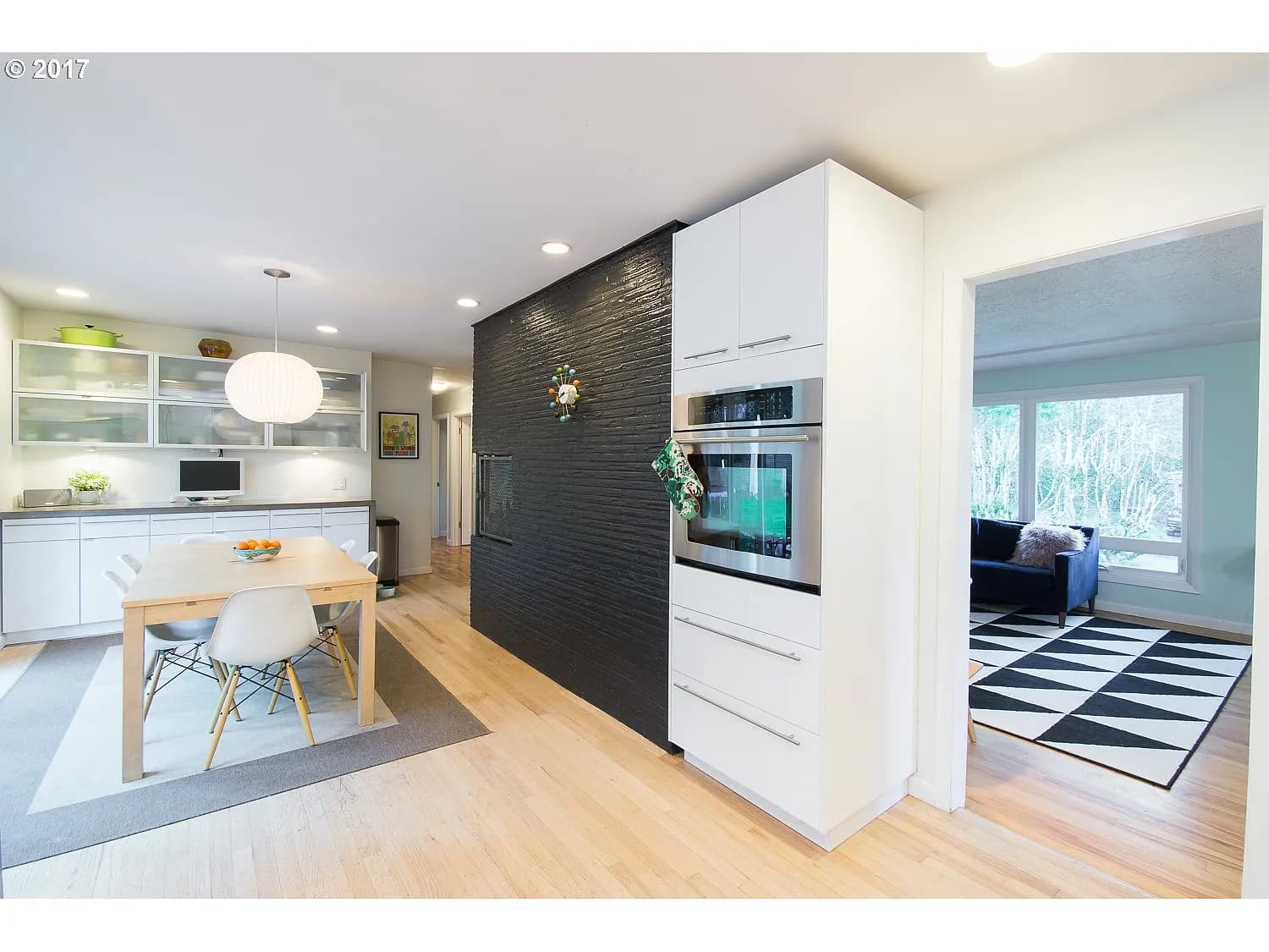 2216 Arbor Dr - Thumbnail 5