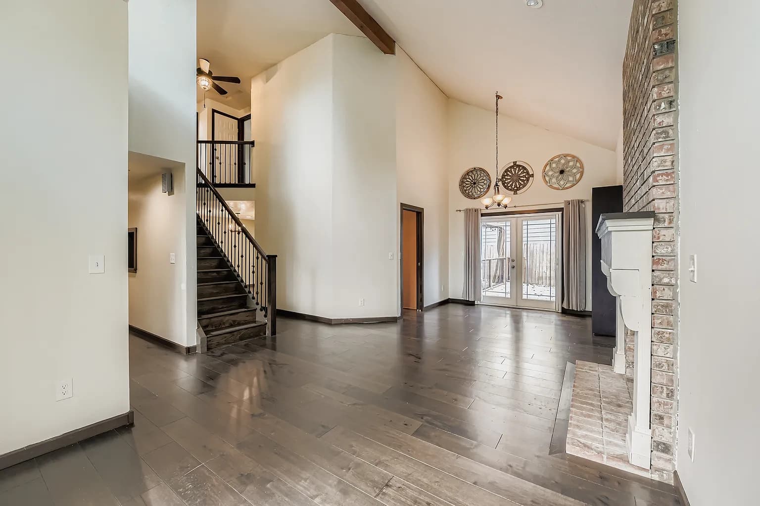 1687 SW 178th Ave - Thumbnail 5