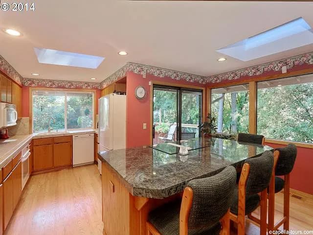 2606 Hillcrest Ct - Thumbnail 5