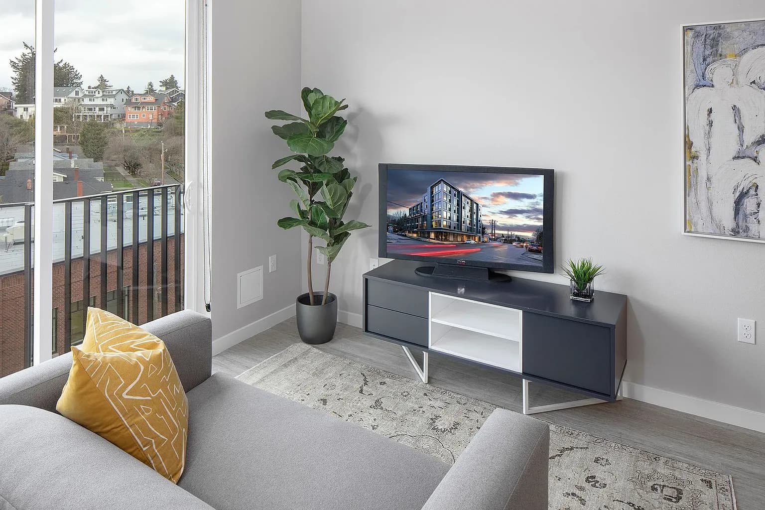 2351 NE 51st Ave APT 302