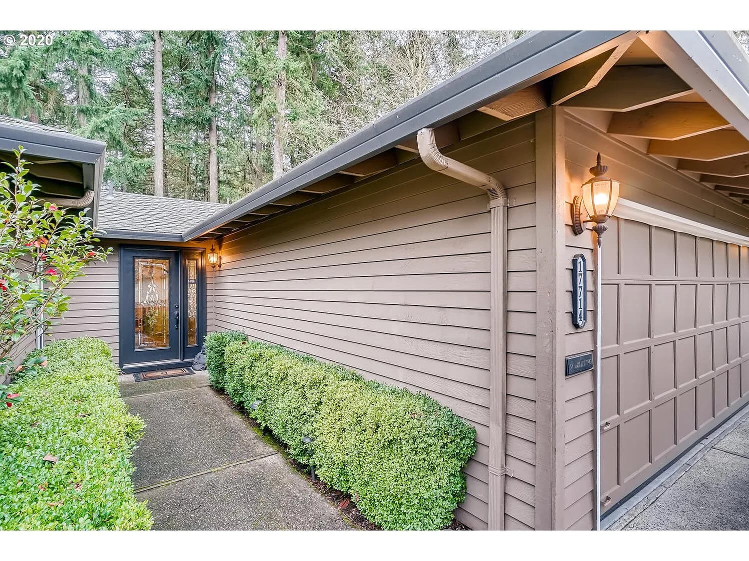 17714 SW Pointe Forest Ct - Thumbnail 2