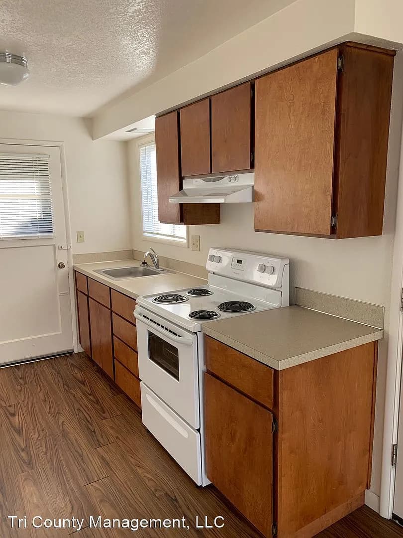 9742 SE 43rd Ave UNIT A - Thumbnail 3