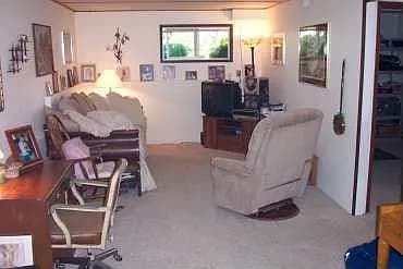 12040 SW Burlheights St - Thumbnail 5