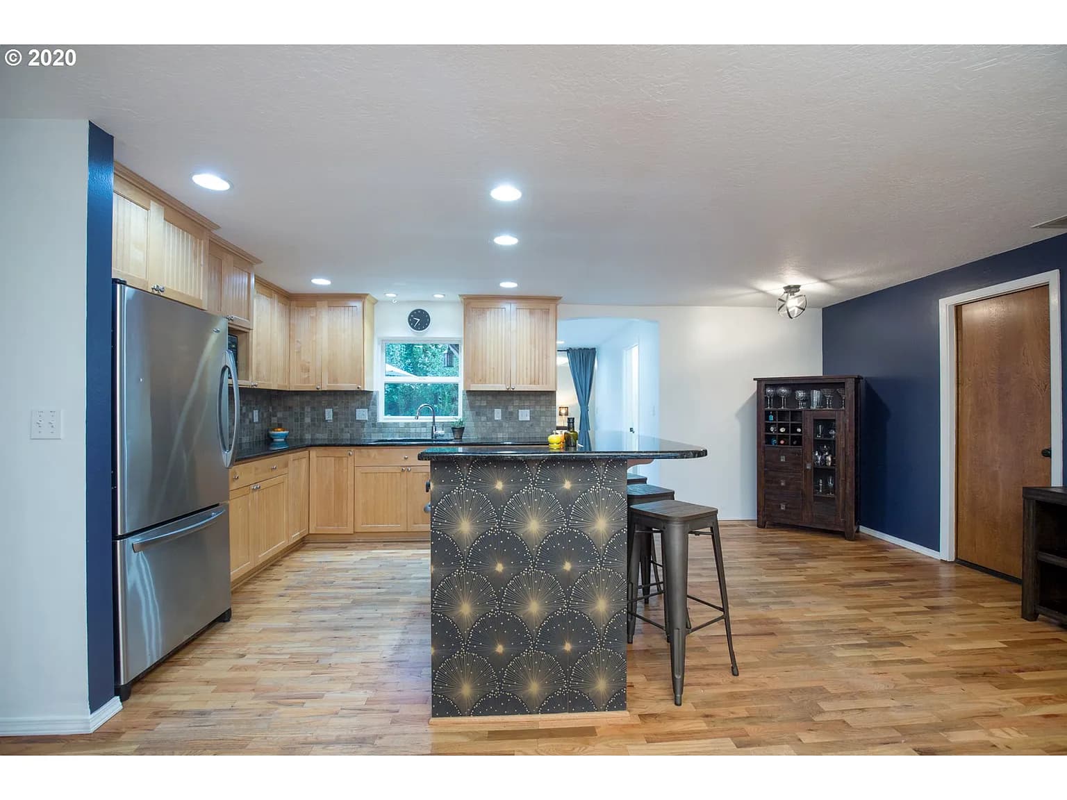 11927 SW Burlcrest Dr - Thumbnail 5