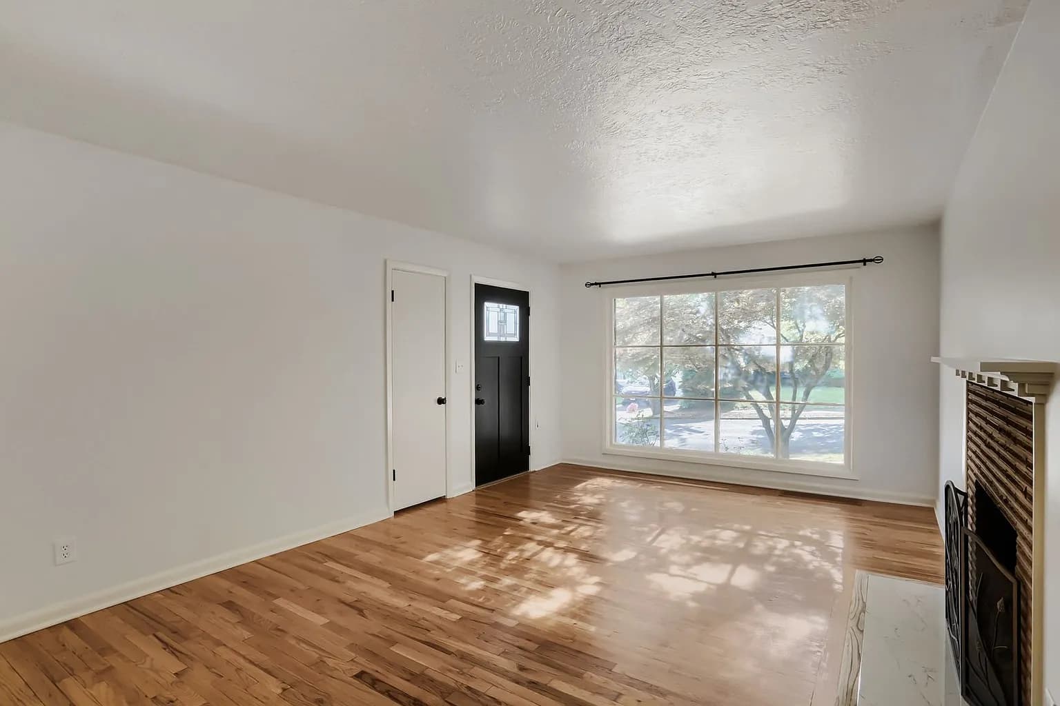 2806 SE 78th Ave - Thumbnail 4