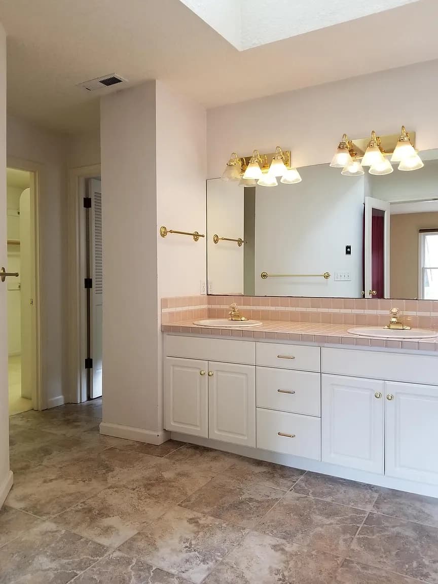 13584 Twin Creek Ln - Thumbnail 5