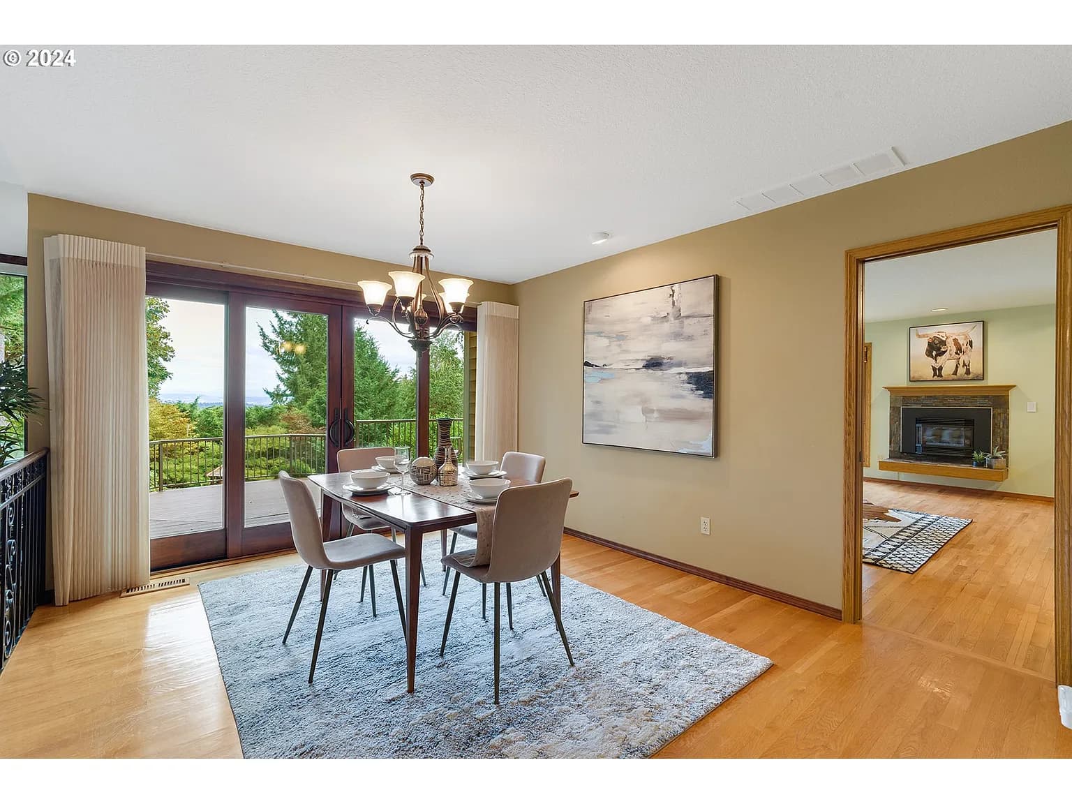 2360 Valley View Dr - Thumbnail 5