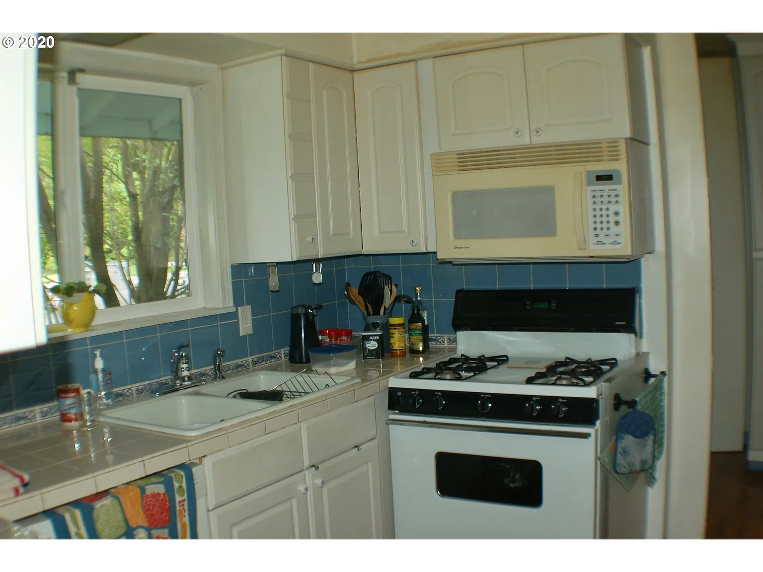 12280 SW Summer St - Thumbnail 6