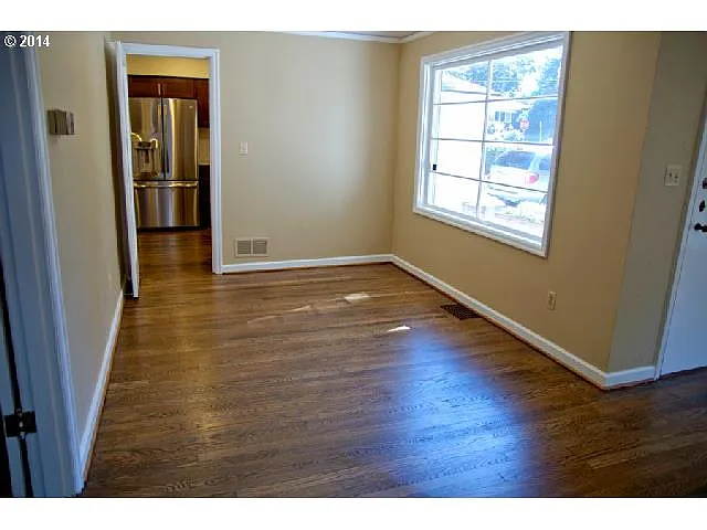 4421 SE Tibbetts St - Thumbnail 5