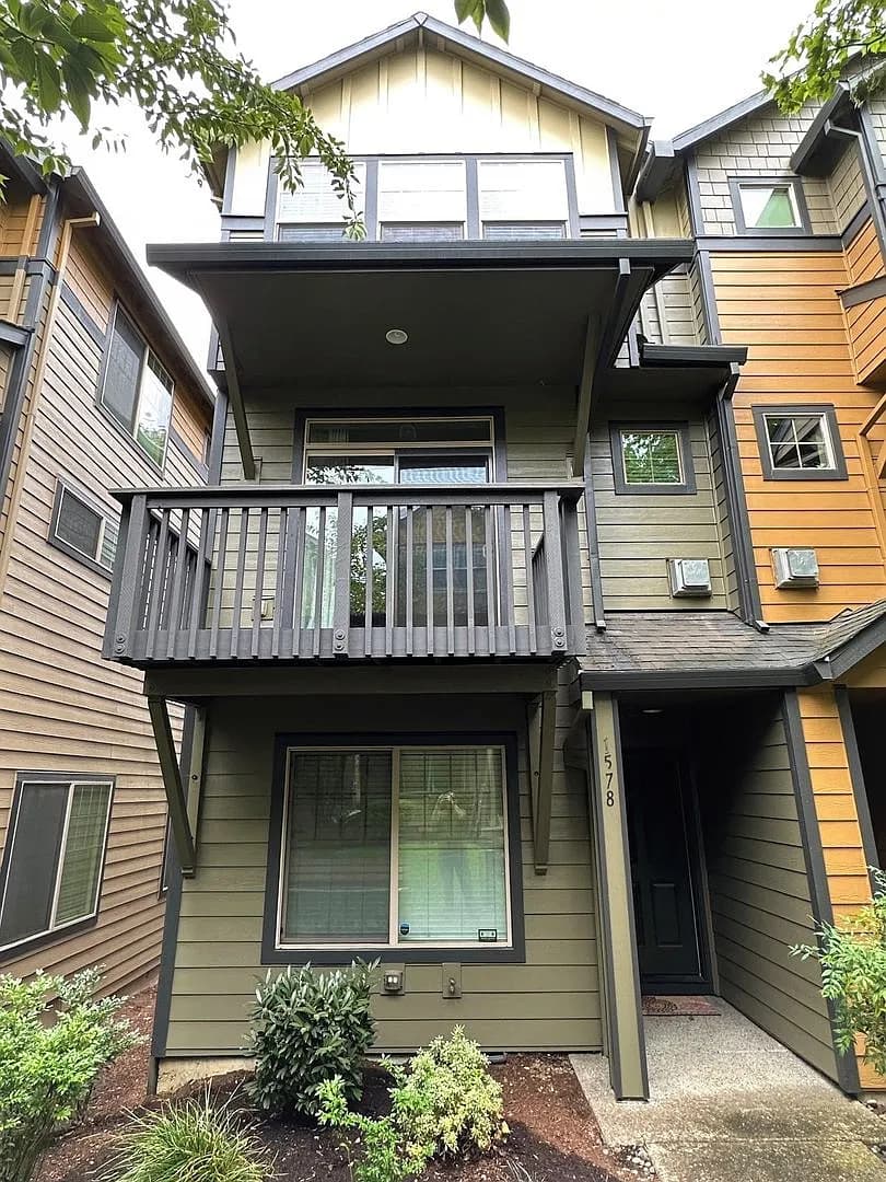 1578 175th Ave - Thumbnail 2