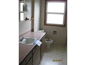 9918 SE 43rd Ave - Thumbnail 2