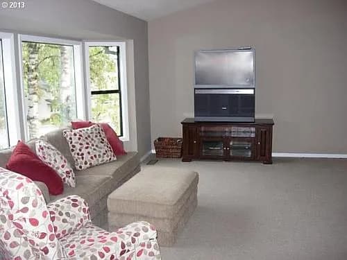 18040 Upper Midhill Dr - Thumbnail 5