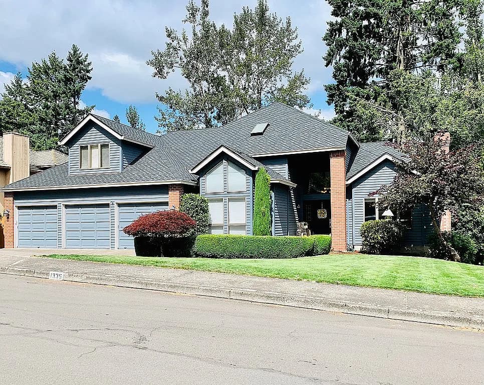 1335 Troon Dr - Thumbnail 2