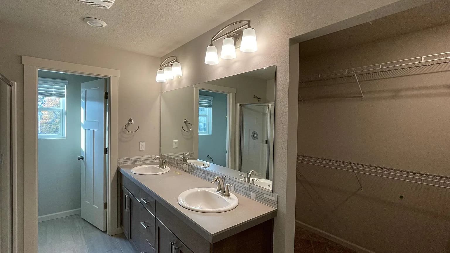 10747 SW Topping Pl - Thumbnail 6