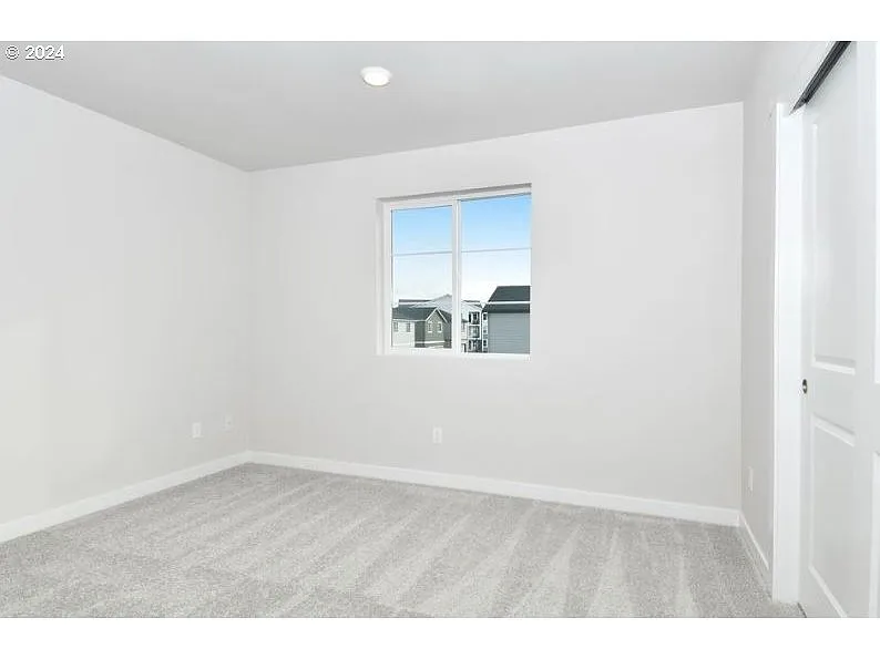 18995 SW Twin Peaks Ln - Thumbnail 4