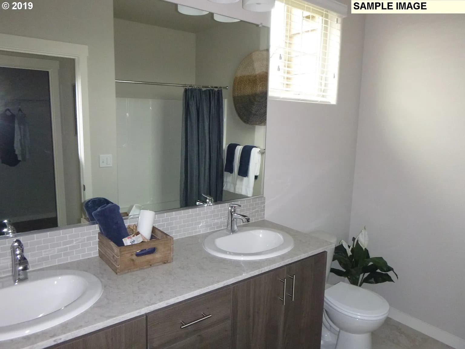 17181 SW Snowdale St - Thumbnail 6