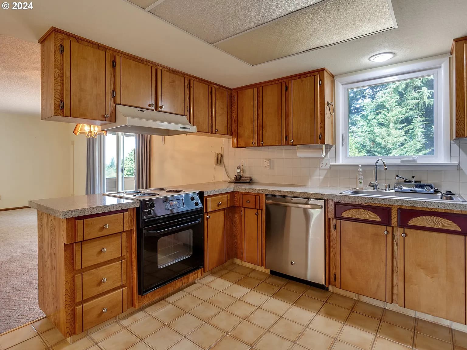 19666 Kapteyns St - Thumbnail 6