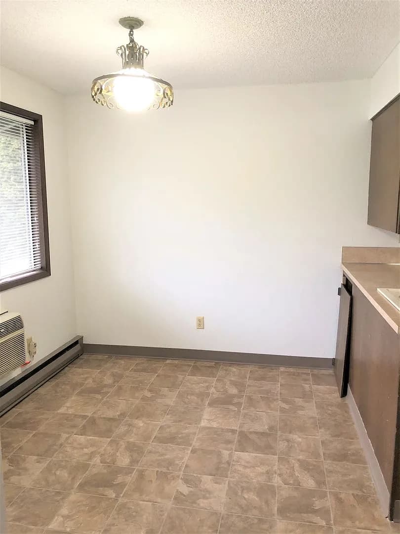 10503-10509 E Burnside St #4 - Thumbnail 6