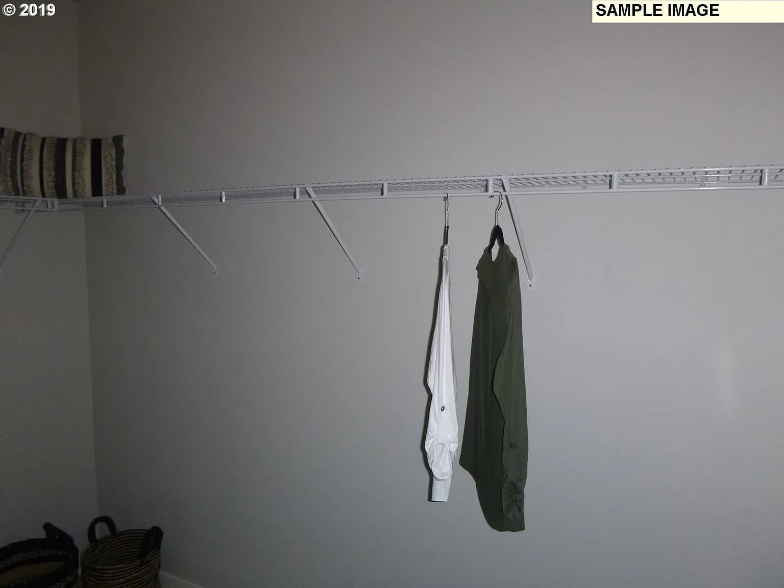 17181 SW Snowdale St - Thumbnail 5