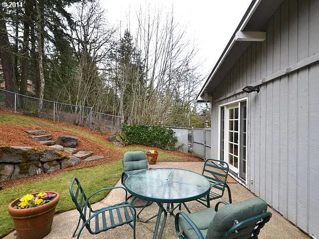 18318 Upper Midhill Dr - Thumbnail 2