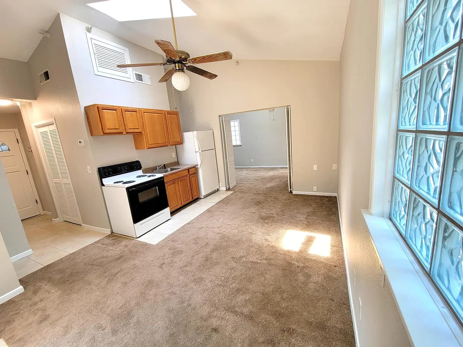 1305 NE Schuyler St - Thumbnail 2