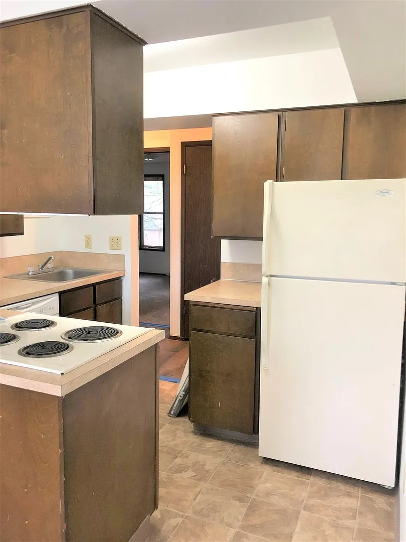 10503-10509 E Burnside St #4 - Thumbnail 5