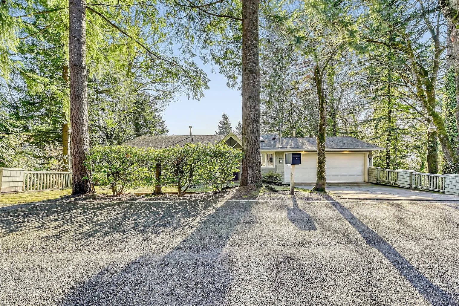 4242 SW Hewett Blvd - Thumbnail 3
