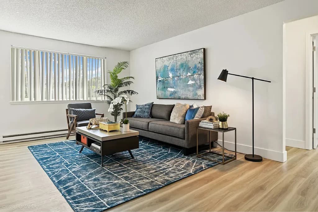 2500 SE 157th Ave #D40 - Thumbnail 2