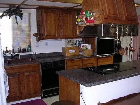 4938 SE 75th Ave - Thumbnail 5