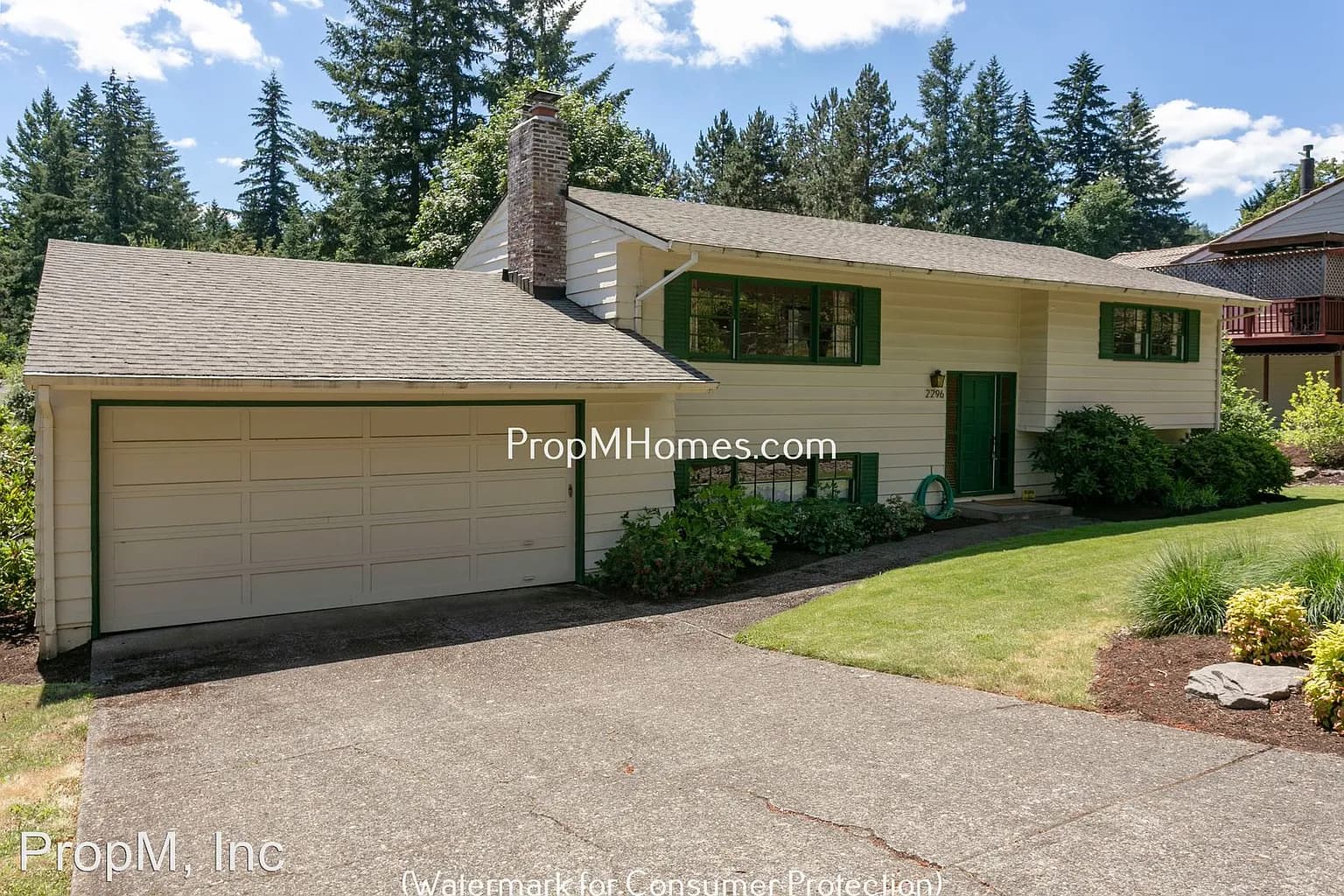 2296 Valley View Dr - Thumbnail 2