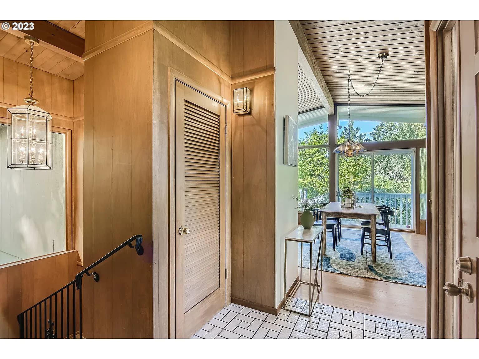 2529 Hillcrest Ct - Thumbnail 4