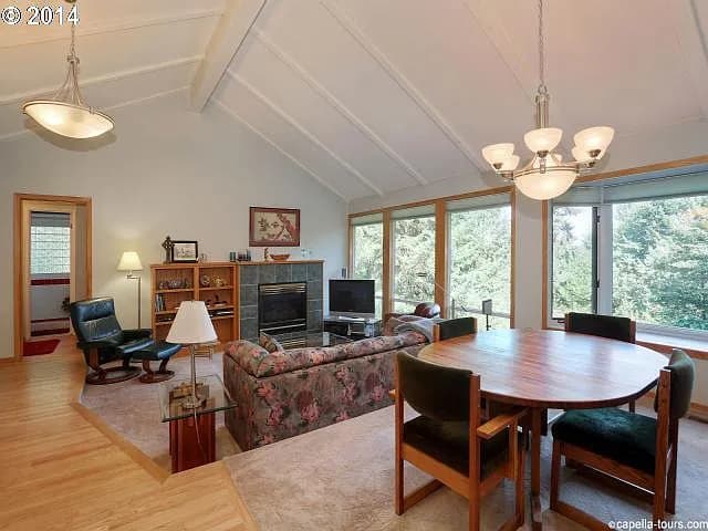 2606 Hillcrest Ct - Thumbnail 3