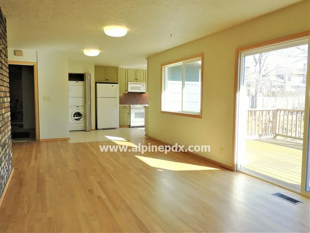 12555 SW Summer Crest Dr - Thumbnail 6