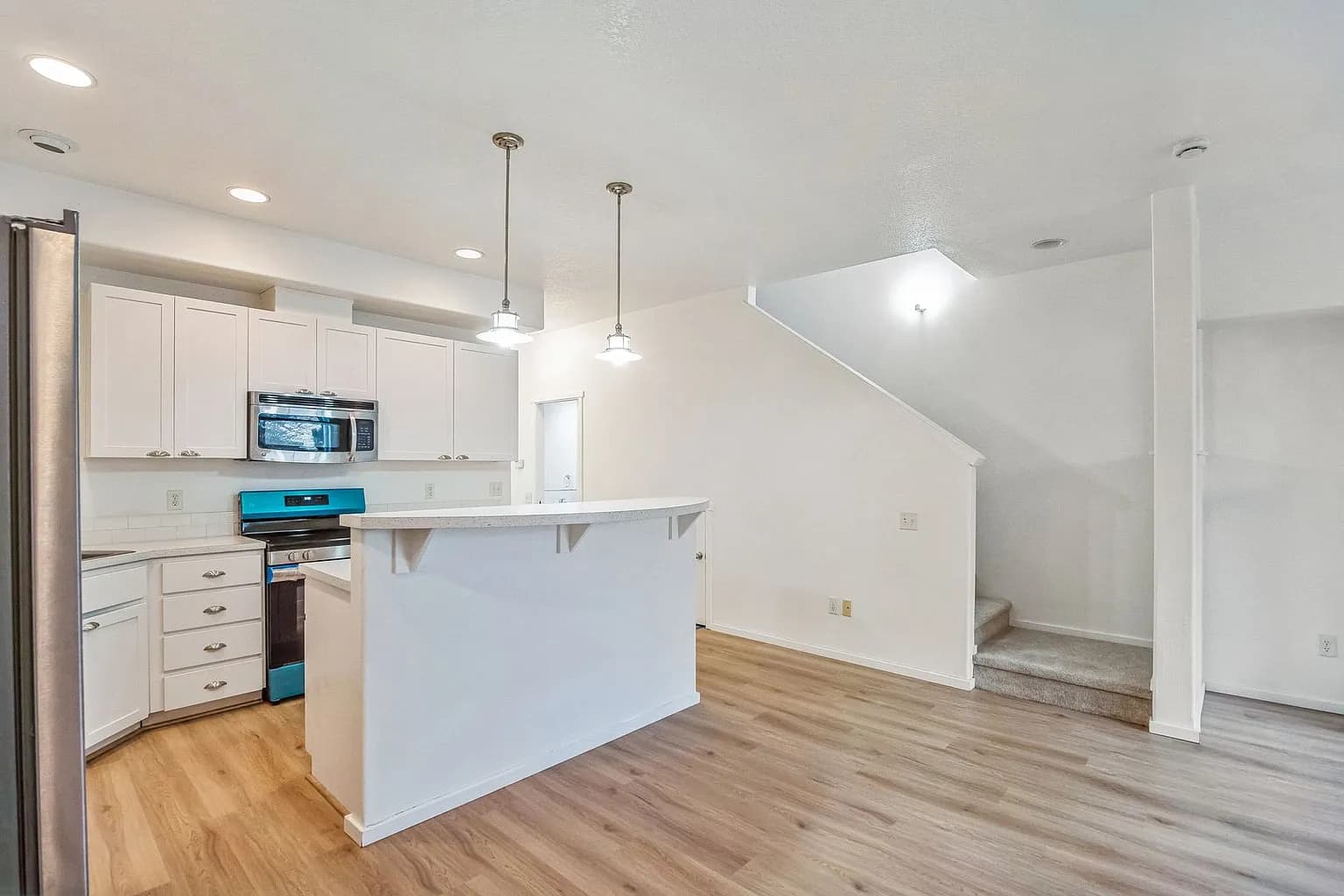 2306 NE Redelfs Way - Thumbnail 6