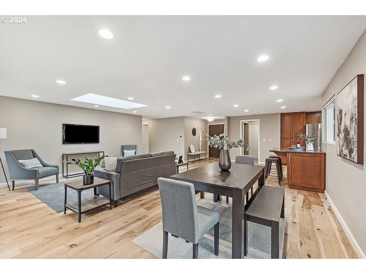 5705 SW 152nd Ave - Thumbnail 3