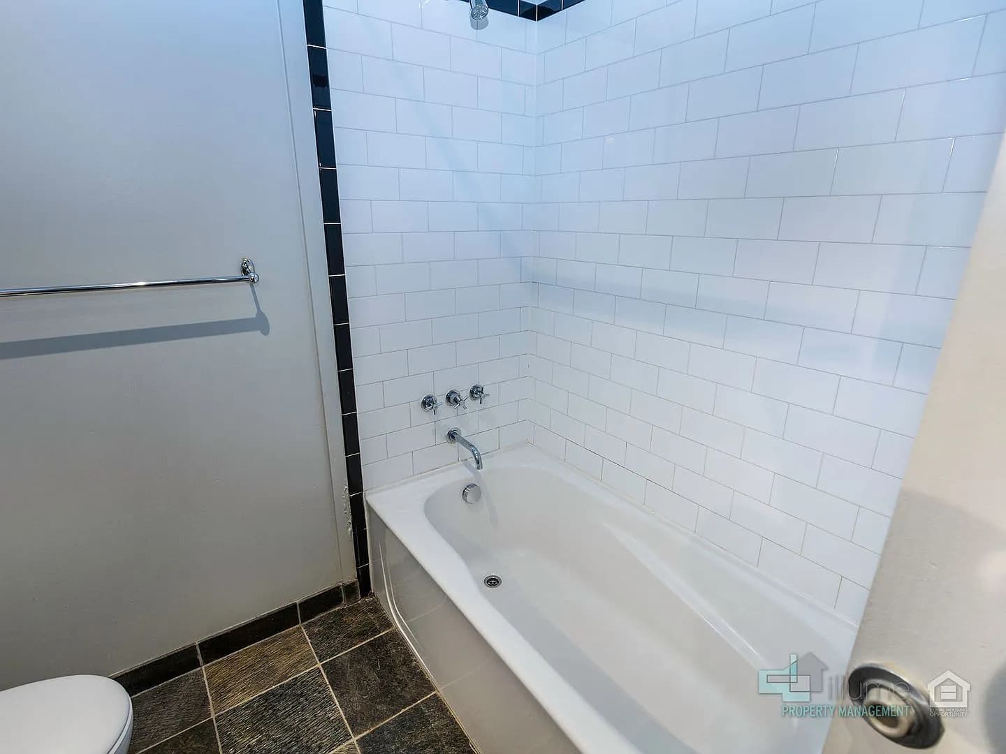 1410 SW 11th Ave UNIT 201 - Thumbnail 3