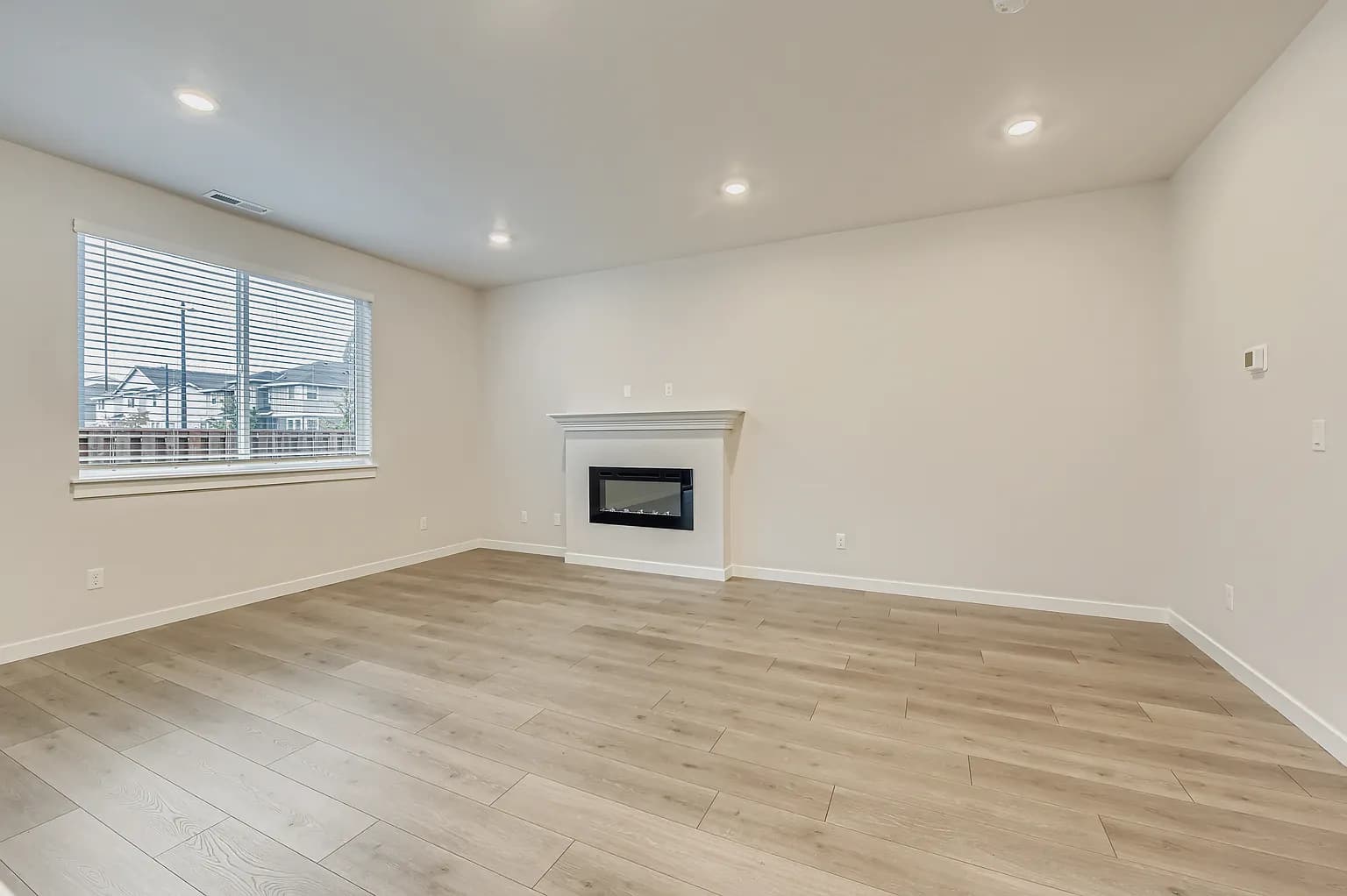 18990 SW Eureka Ln - Thumbnail 5