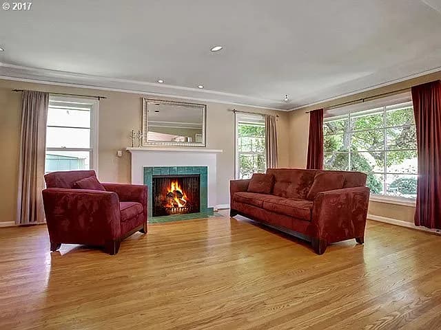 4310 SE Woodward St - Thumbnail 5