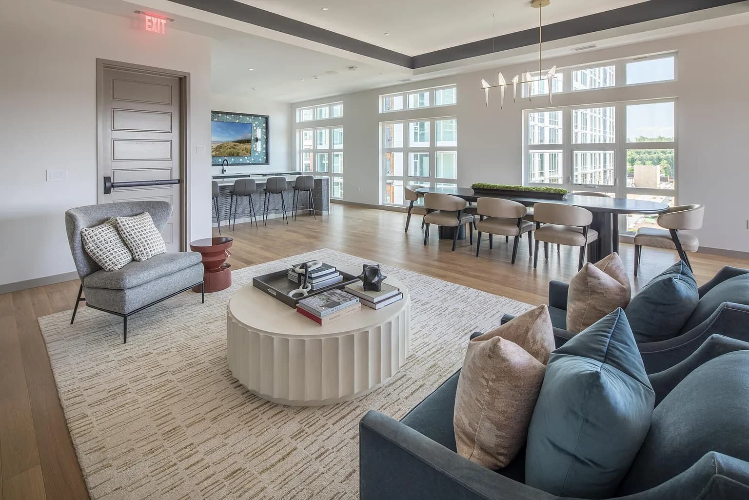 3850 S Bond Ave #611 - Thumbnail 3