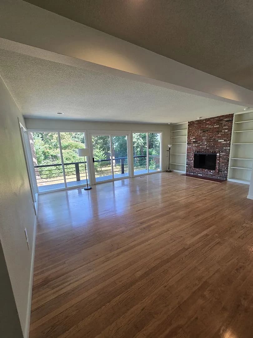 2422 Hillcrest Ct - Thumbnail 6