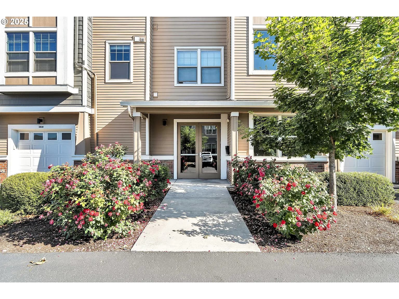 17181 Snowdale St UNIT 302 - Thumbnail 5