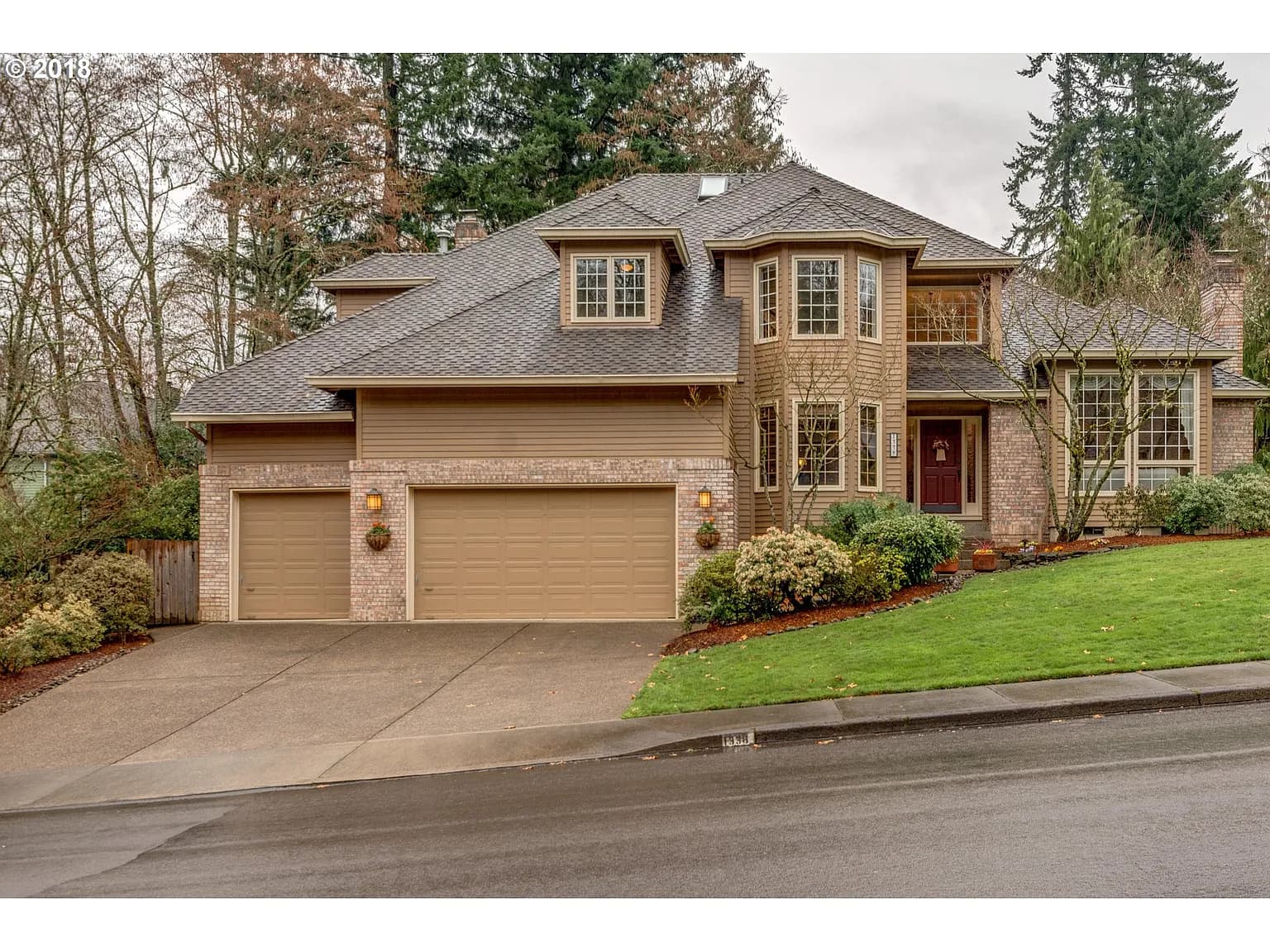 1338 Stonehaven Dr - Thumbnail 2