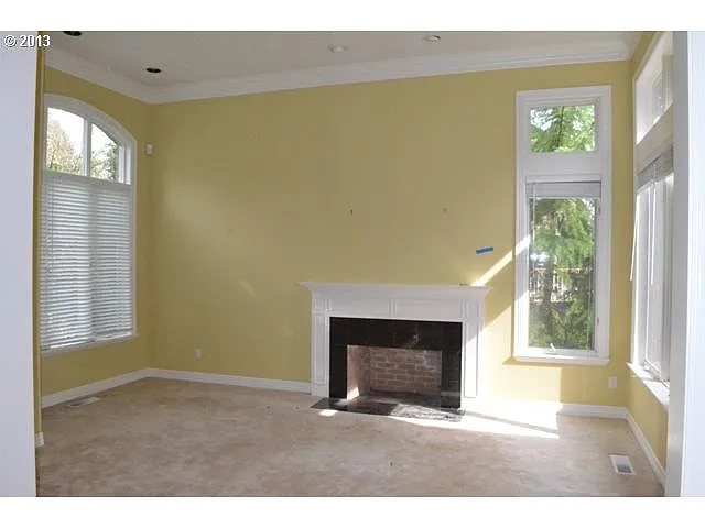 2142 Marylwood Ct - Thumbnail 4