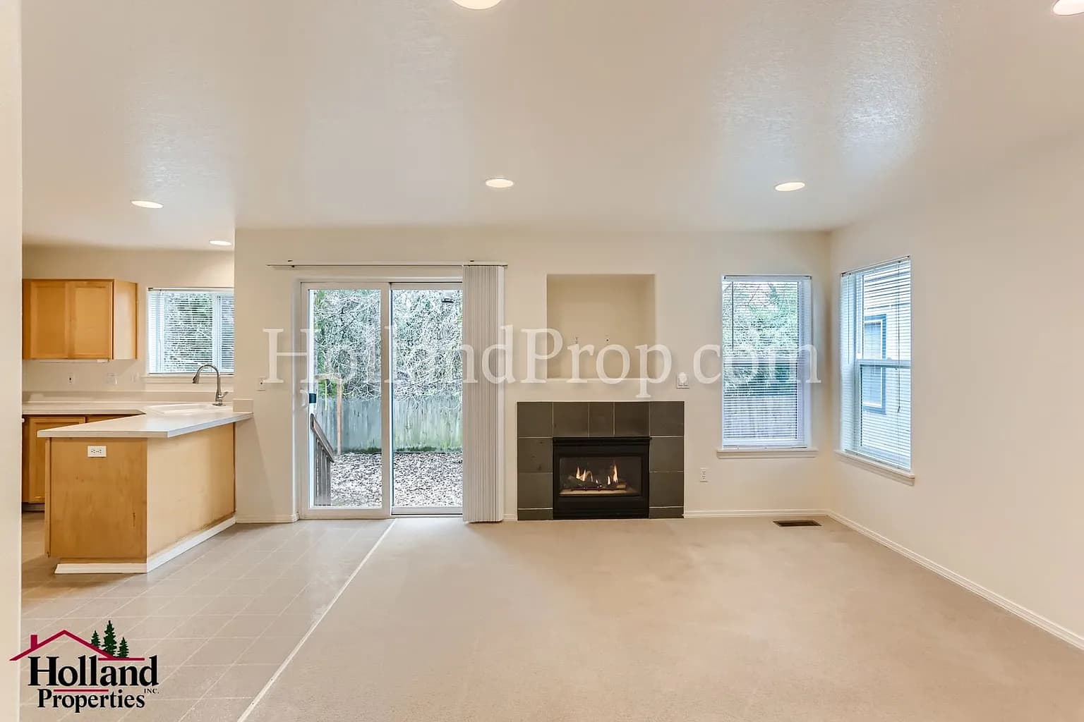 3060 Lazy River Dr - Thumbnail 5