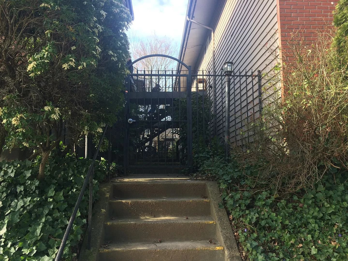 1815 NE 15th Ave APT D