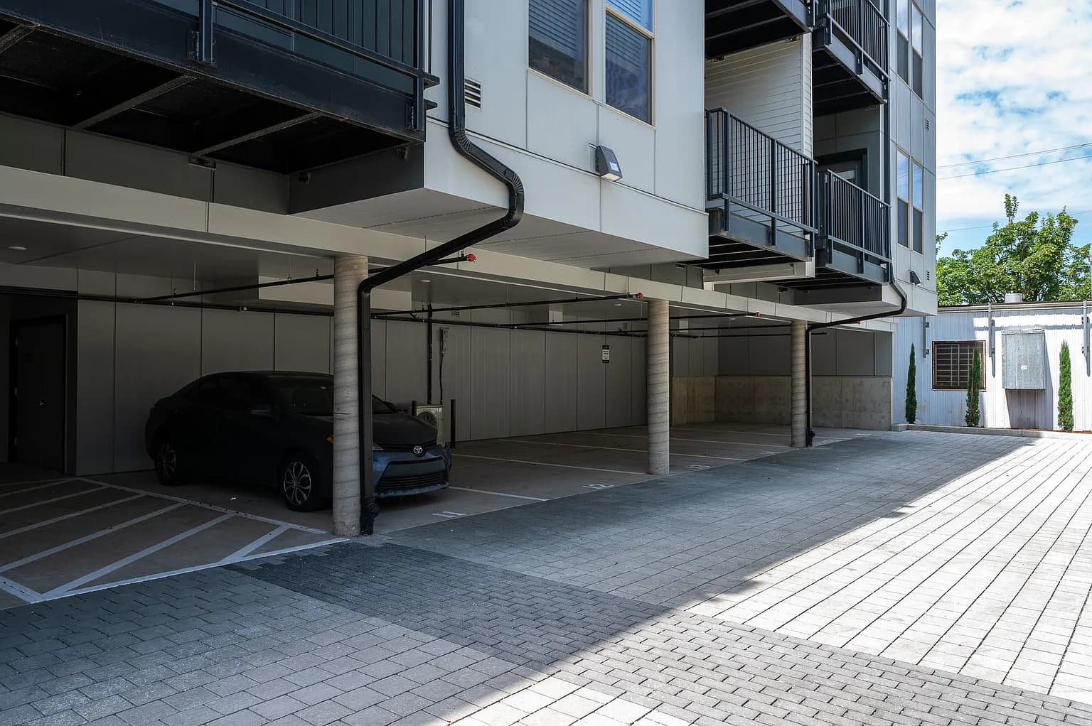 1940 NW 25th Ave #301 - Thumbnail 4